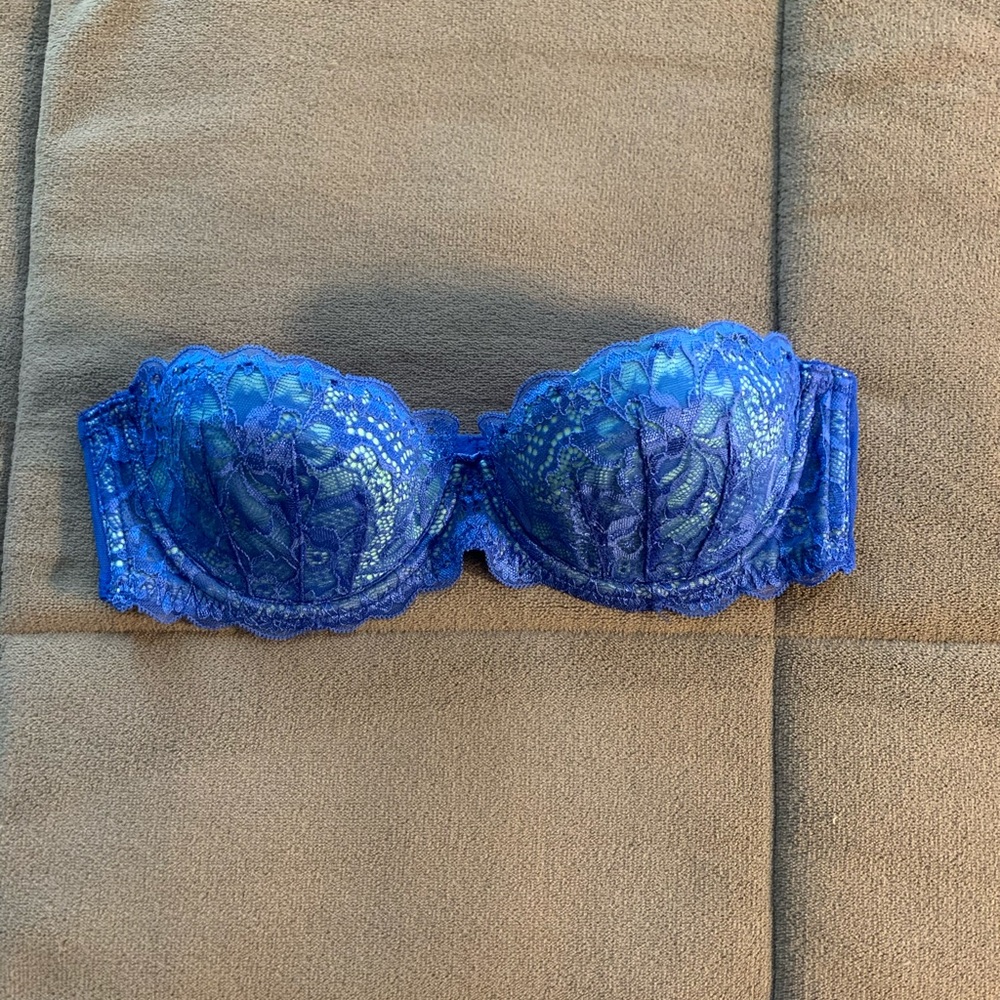 Victoria Secret PINK Lace Bra-Removable Straps